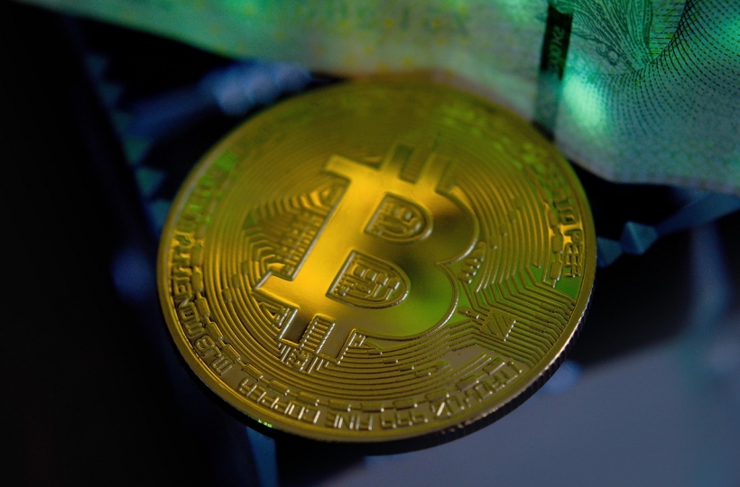 全球交易所合规竞赛升级 币安欧义Coinbase等6家平台累计斩获22项监管牌照